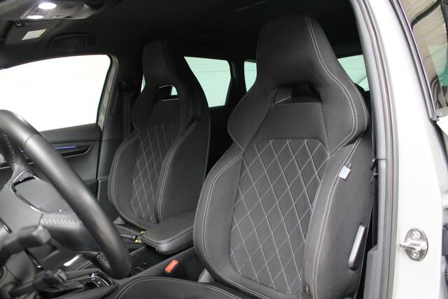 Skoda Karoq 1.5 TSI ACT Sportline Business Navigatie | Camera | Trekhaak | Stoelverwarming