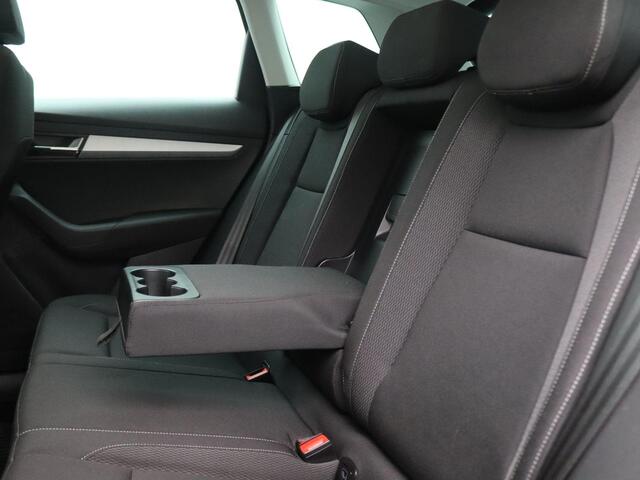 Skoda Karoq 1.5 TSI ACT Business Edition 150PK DSG Panoramadak, Keyless, 19" LM Velgen, Navi, Elektrische Achterklep, Cruise Control, Apple Carplay/Android Auto