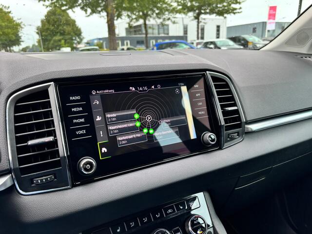 Skoda Karoq BWJ 2021 1.5 TSI 150 PK ACT Business Edition Plus AUTOMAAT | TREKHAAK | FULL LED | STOELVERW. | CAMERA | KEYLESS | CARPLAY + ANDROID | NAVI | CLIMA | CRUISE | LMV | PDC