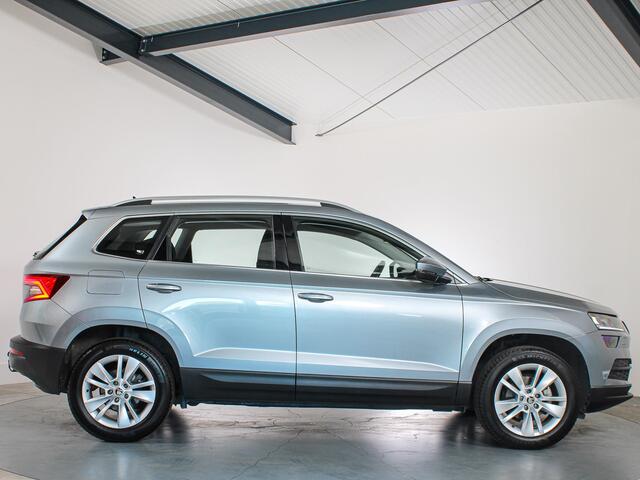 Skoda Karoq 1.5 TSI ACT Business Edition Plus Trekhaak, ACC, Camera, DAB, Apple Carplay/Android Auto