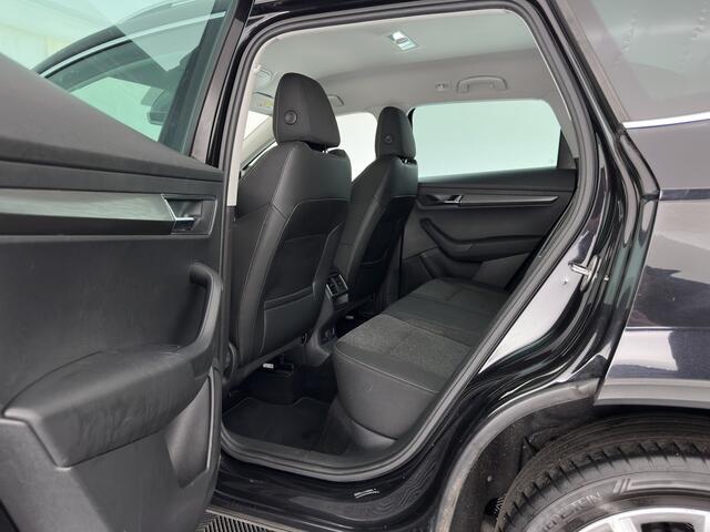 Skoda Karoq 1.6 TDI Style Business (INCL.BTW) Aut. *FULL-LED | NAVI-FULLMAP | ADAPTIVE-CRUISE | HEATED-COMFORTSEATS | KEYLESS | PRIVACY-GLASS | AMBIENT-LIGHT | DAB+ | ECC | PDC | 18''ALU*