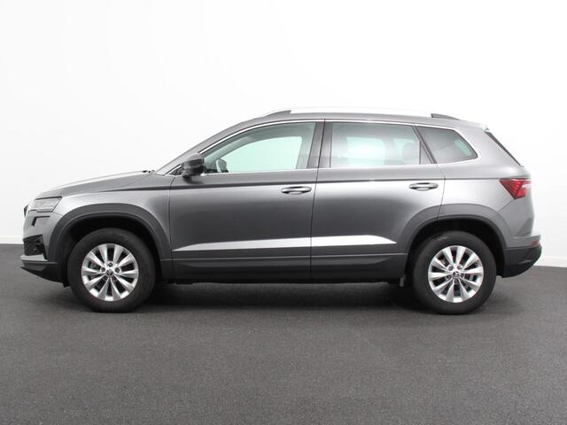 Skoda Karoq 1.5 TSI 150pk Automaat Ambition Navigatie Apple Carpla/Android Auto Camera Climate Control Adaptieve Cruise control Lichtmetalen Velgen