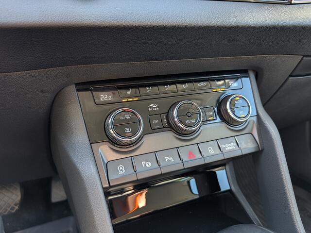 Skoda Karoq 1.5 TSI | 150PK | PDC | Camera | Virtual | Navi | ACC | ECC | Stoelverw. | + zomerset