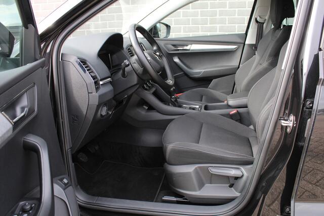 Skoda Karoq 1.5 TSI ACT Business Edition / Keyless / Trekhaak / N.A.P.