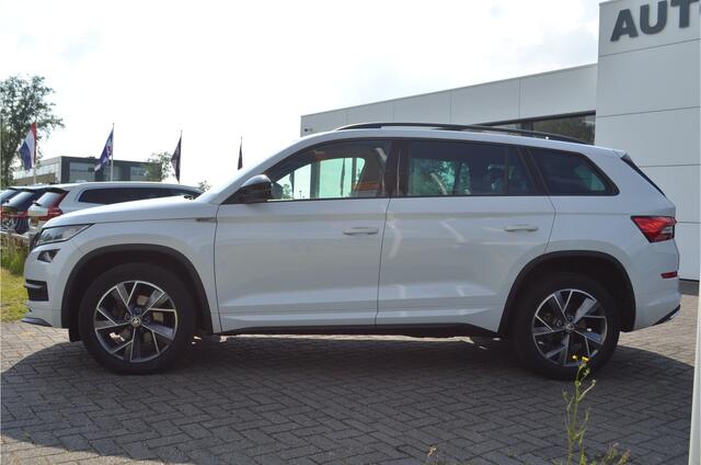 Skoda Kodiaq 1.5 TSI Sportline Business Trekhaak wegklapbaar | Virtual cockpit | Carplay | a.Camera | Sportstoelen | LED koplampen | Getint glas | Zwarte details