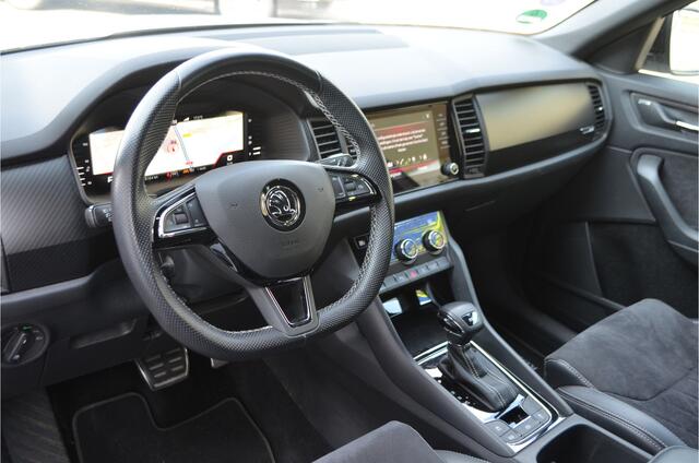 Skoda Kodiaq 1.5 TSI Sportline Business Trekhaak wegklapbaar | Virtual cockpit | Carplay | a.Camera | Sportstoelen | LED koplampen | Getint glas | Zwarte details