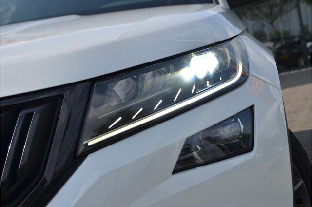 Skoda Kodiaq 1.5 TSI Sportline Business Trekhaak wegklapbaar | Virtual cockpit | Carplay | a.Camera | Sportstoelen | LED koplampen | Getint glas | Zwarte details
