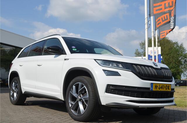 Skoda Kodiaq 1.5 TSI Sportline Business Trekhaak wegklapbaar | Virtual cockpit | Carplay | a.Camera | Sportstoelen | LED koplampen | Getint glas | Zwarte details
