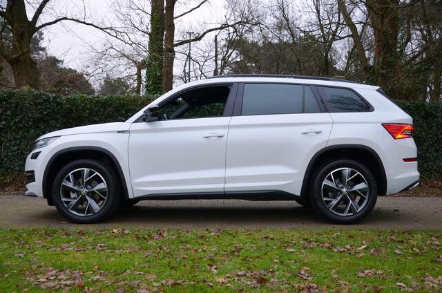 Skoda Kodiaq 1.5 TSI Sportline Business 7 Persoons Navi/Led/Ecc/Pdc/Achteruitrij-camera/Stoelverwarming/Half-Leer/Privacy-Glass/Cruise control adaptief/Elektrisch verstelb. bestuurdersstoel met geheugen/Canton geluid