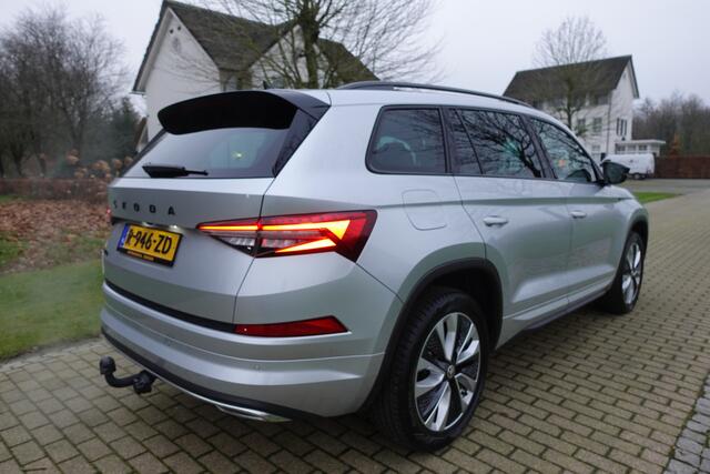 Skoda Kodiaq 1.5 TSI Sportline Business,Winterpakket,Trekhaak,Camera
