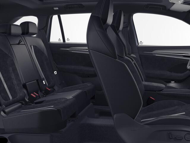 Skoda Kodiaq Sportline Business 1.5 TSI PHEV 150 kW / 204 PK SU V | Panorama schuif/kanteldak | Trekhaak | Parkeer Pakket | 1500,- inruilvoordeel!!