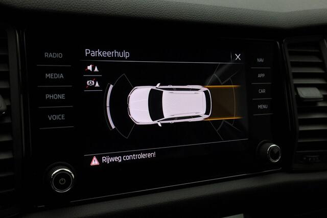Skoda Kodiaq 7 pers. 1.5 TSI 150 pk DSG Business Edition | Stoel-/achterbankverwarming | Navigatie | Parkeersensoren voor/achter | Adaptive Cruise | Keyless Entry