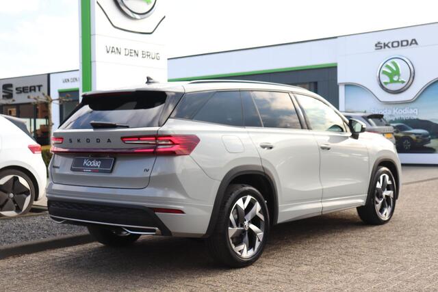 Skoda Kodiaq 1.5 TSI PHEV 204pk Sportline Business | Panoramadak | Stoelverwarming voor & achter | Stuurwielverwarming | Light & View |