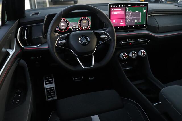 Skoda Kodiaq 1.5 TSI PHEV 204pk Sportline Business | Panoramadak | Stoelverwarming voor & achter | Stuurwielverwarming | Light & View |