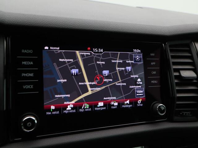 Skoda Kodiaq 1.5 TSi 150 Pk Automaat Sportline 7-Pers | Navigatie | Full LED | Privacy Glass | Camera | Trekhaak | Canton Audio