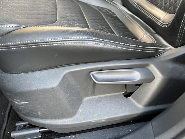 Skoda Kodiaq 1.5 TSI Business Edition / AUTOMAAT/ ELEKT. TREKHAAK/ KEYLESS/ CRUISE/ 18" LMV/ NAVI/ DAB/ SMARTLINK/ SPRAAKBEDIENING/ BLUETOOTH/ PARK. SENSOREN + CAMERA/ FULL LED