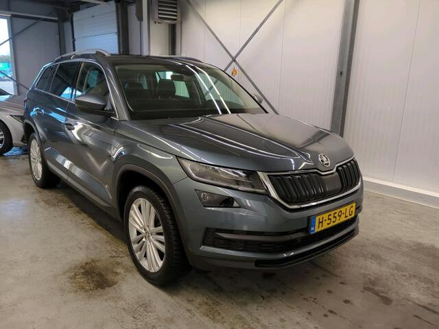 Skoda Kodiaq 1.5 TSI Business Edition 7p. Panoramadak Trekhaak Navigatie Carplay Adaptive Cruise Control Camera Parkeersensoren Blind Spot Assist Virtual Cockpit Stoelverwarming Climate Control