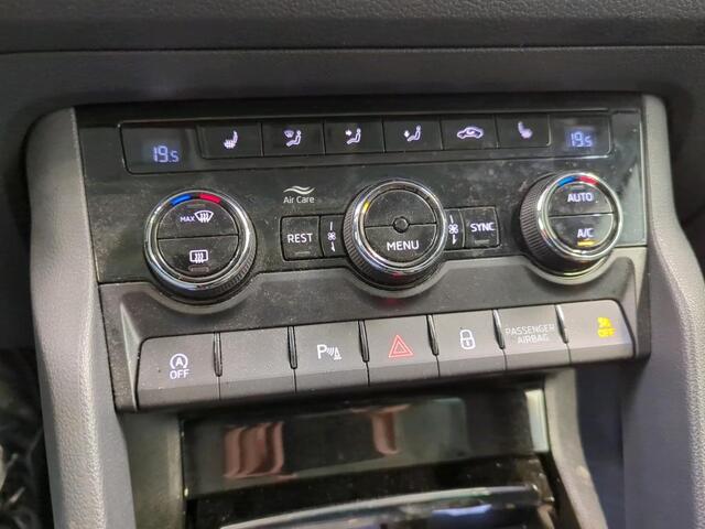 Skoda Kodiaq 1.5 TSI Business Edition 7p. Panoramadak Trekhaak Navigatie Carplay Adaptive Cruise Control Camera Parkeersensoren Blind Spot Assist Virtual Cockpit Stoelverwarming Climate Control
