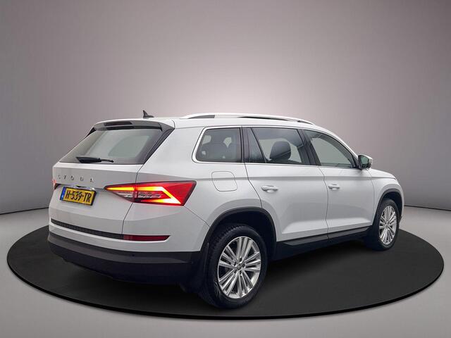 Skoda Kodiaq Business Edition Plus 1.5 TSI 150pk DSG Automaat Panoramadak, Adaptive cruise control, Navigatie, 360 camera, Verwarmde voorruit, Parkeersensoren, Stoelverwarming