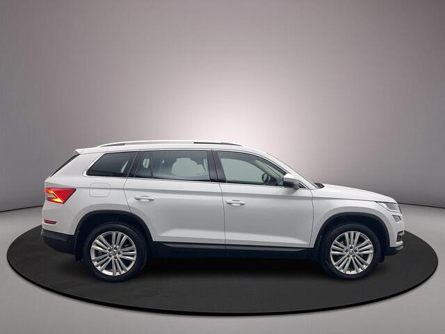 Skoda Kodiaq Business Edition Plus 1.5 TSI 150pk DSG Automaat Panoramadak, Adaptive cruise control, Navigatie, 360 camera, Verwarmde voorruit, Parkeersensoren, Stoelverwarming