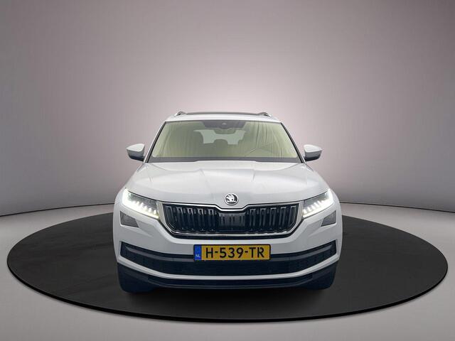 Skoda Kodiaq Business Edition Plus 1.5 TSI 150pk DSG Automaat Panoramadak, Adaptive cruise control, Navigatie, 360 camera, Verwarmde voorruit, Parkeersensoren, Stoelverwarming