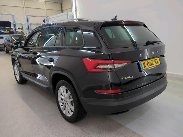 Skoda Kodiaq 1.5 TSI DSG Business Edition Wegklapbare trekhaak - Extra getinte ramen - Half leder - Achteruitrijcamera - NL auto