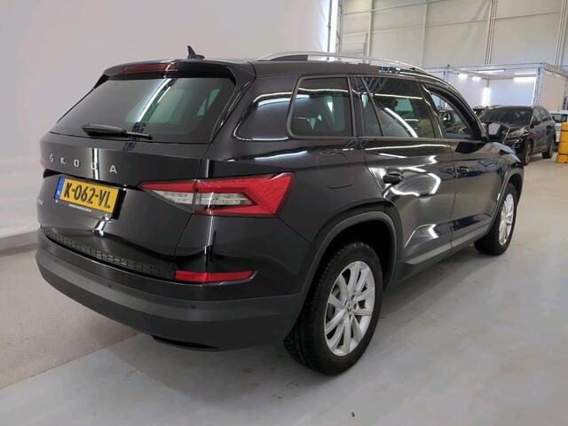 Skoda Kodiaq 1.5 TSI DSG Business Edition Wegklapbare trekhaak - Extra getinte ramen - Half leder - Achteruitrijcamera - NL auto