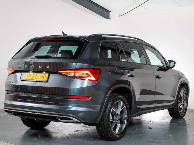 Skoda Kodiaq 1.5 TSI, Sportline, 7-Persoons, Trekhaak, Navigatie, Apple CarPlay/Android Auto, Achteruitrijcamera, Climate Control, Automaat, Sportstoelen, Memory,