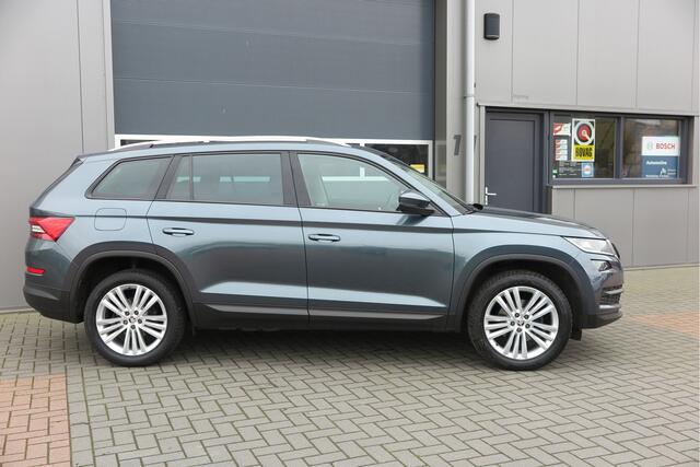 Skoda Kodiaq 1.5 TSI 110kw 150pk Business Edition , DSG. LED, PDC , Navi, Cruisecontrol, Stoelverwarming , Carplay, Trekhaak . Achteruitrijcamera ,Canton Audio ,LMV, etc
