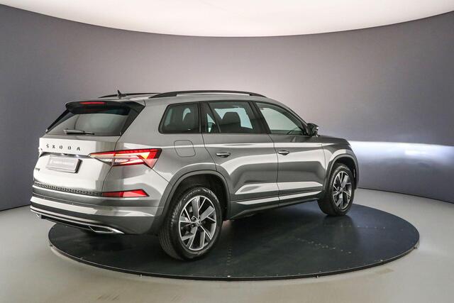 Skoda Kodiaq Sportline Business 7p. 1.5 TSI 150pk DSG Automaat Trekhaak, 3e zitrij, Cruise control, Achteruitrijcamera, LED matrix koplampen, Navigatie, Stoelverwarming