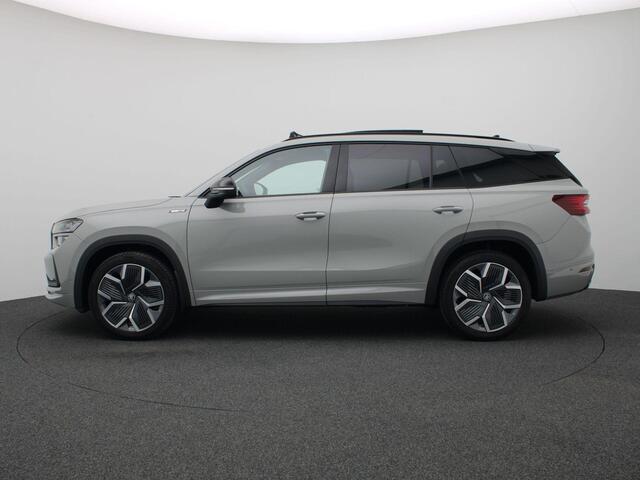 Skoda Kodiaq 1.5 TSI MHEV Sportline Business 150 PK DSG 7p. 7 zitplaatsen, verwarmbare voorruit, panoramadak, 20" Lichtmetaal, elektrische voorstoelen, keyless, derde zitrij