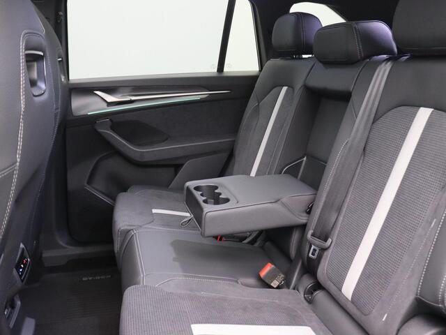 Skoda Kodiaq 1.5 TSI MHEV Sportline Business 150 PK DSG 7p. 7 zitplaatsen, verwarmbare voorruit, panoramadak, 20" Lichtmetaal, elektrische voorstoelen, keyless, derde zitrij