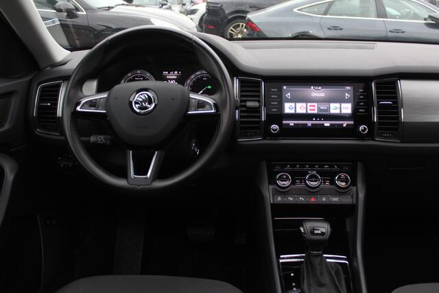 Skoda Kodiaq 1.5 TSI Business Edition / Trekhaak / Camera / Leder&Alcantara / 19'' / Keyless / Premium Audio / Dodehoek / DAB / Stoelverwarming / ACC