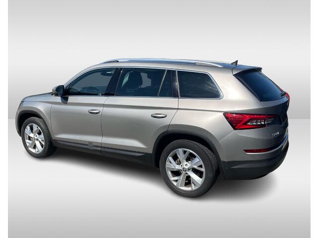 Skoda Kodiaq 1.4 TSI 4x4 Style Business / Trekhaak / 360Camera / Navigatie / 19'' / Apple Carplay / Canton Audio / Stuurverwarming / Keyless / DAB / Elektr. stoel / Stoelverwarming / ACC