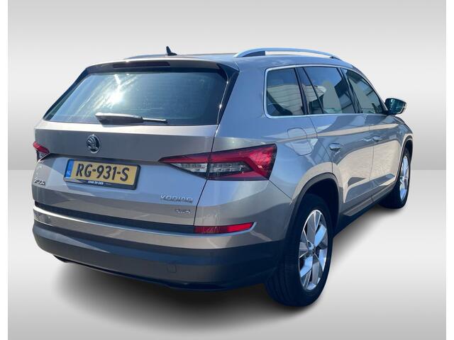 Skoda Kodiaq 1.4 TSI 4x4 Style Business / Trekhaak / 360Camera / Navigatie / 19'' / Apple Carplay / Canton Audio / Stuurverwarming / Keyless / DAB / Elektr. stoel / Stoelverwarming / ACC