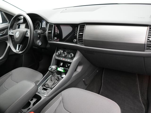Skoda Kodiaq 1.5 TSI Ambition 150 pk DSG | Trekhaak af Fabriek | Carplay | Stoelverwarming | Spraakbediening | Navigatiesysteem full map | Dab |