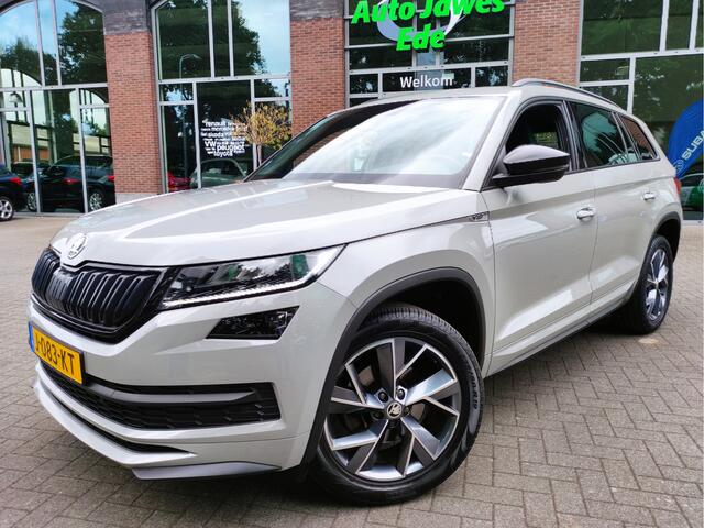 Skoda Kodiaq 1.5 TSI DSG Sportline Business Wegklapbare trekhaak - Achteruitrijcamara - Leder/Alcantara - NL auto - Dealer onderhouden