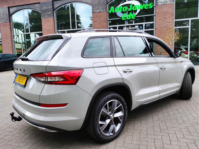 Skoda Kodiaq 1.5 TSI DSG Sportline Business Wegklapbare trekhaak - Achteruitrijcamara - Leder/Alcantara - NL auto - Dealer onderhouden