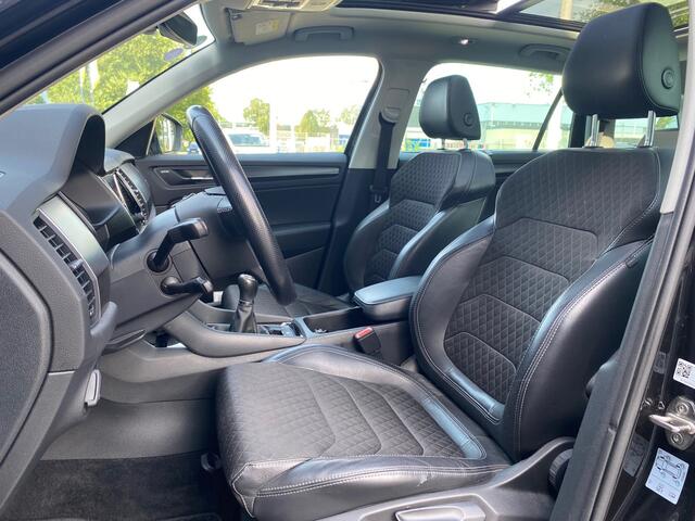 Skoda Kodiaq BWJ 2020 | 1.5TSI 150PK Bus Ed | PANO | SPORTSTOELEN | LEDER/STOF | CLIMA | CARPLAY | CAMERA A | NAVI