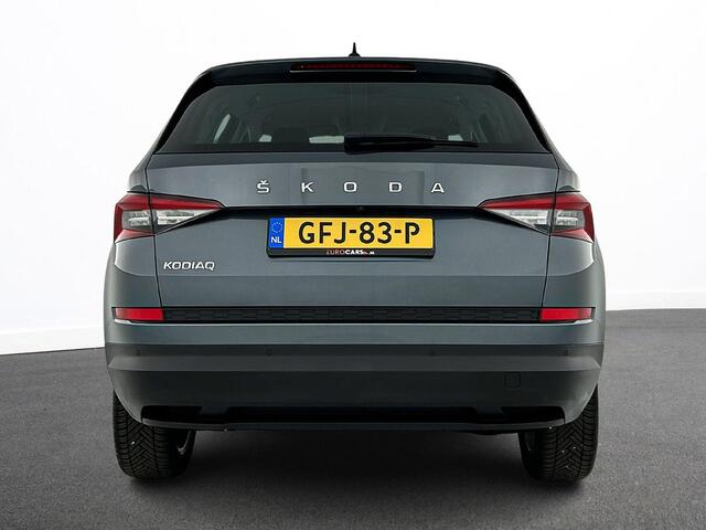 Skoda Kodiaq 1.5 TSI 150pk Automaat Style 7p. Navigatie Apple Carplay/Android Auto Adaptive Cruise Control Parkeersensoren Camera Elektrische achterklep Stoel- en stuurverwarming Virtual Cockpit Keyless Entry/Start Ledverlichting Getinte ramen Climate Control