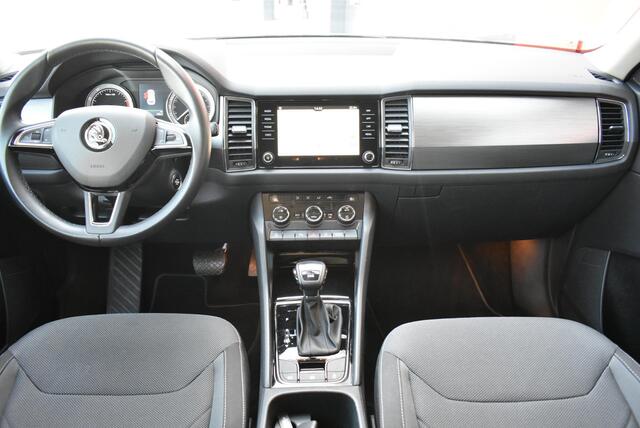 Skoda Kodiaq 1.4 TSI ACT Ambition Business 110KW/150PK DSG, wegklapbare trekhaak, dealer onderhouden, LED verlichting, navigatie, privacy glas, Keyless start, achteruitrijcamera, lichtmetalen velgen, DAB+, navigatie, pdc v+a, Inklapbare spiegels