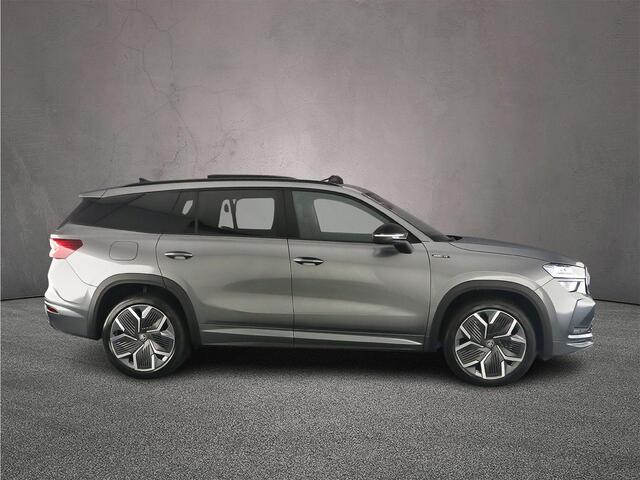 Skoda Kodiaq Sportline Business 1.5 TSI PHEV 204pk DSG Automaat Trekhaak, Panoramadak, Verwarmde voorruit, Adaptive cruiese control, Achteruitrijcamera