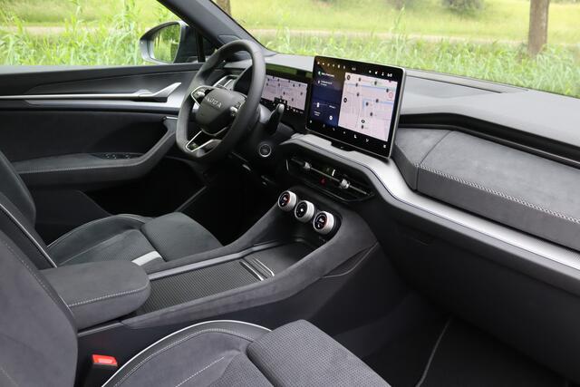 Skoda Kodiaq iV 1.5 TSI PHEV Sportline Pano/Matrix LED/DCC/ACC/Keyless/Camera/20"/Elek. stoel+mem/Trekhaak wegkl.