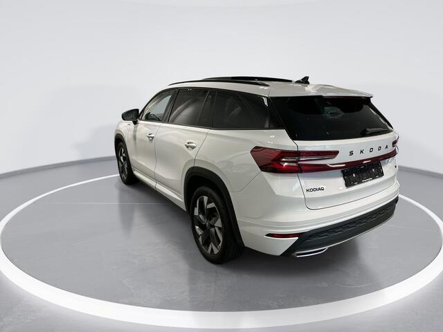 Skoda Kodiaq 1.5 TSI PHEV Sportline Business · Panoramadak · Camera · Elek. Trekhaak · Canton Audio · Elek.Bestuurdersstoel · Apple/Android Car Play · Keyless · 19'' Inch · Garantie t/m 19-03-2028 of 100.000km