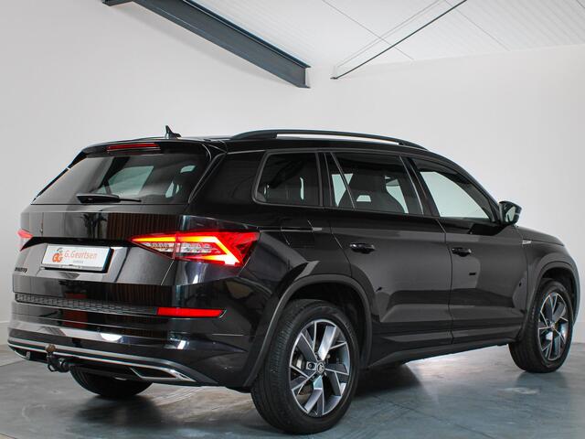 Skoda Kodiaq 1.5 TSI Sportline Business 7-Persoons, Trekhaak draaibaar, Canton, Camera, ACC, Apple CarPlay/Android Auto,