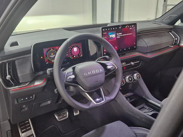 Skoda Kodiaq 1.5 TSI PHEV Sportline Businesss 204pk | Panodak | Trekhaak | 360 camera | Light & View | DCC-Pack | Winter-Pack