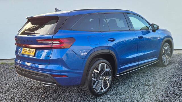 Skoda Kodiaq 1.5 TSI PHEV Sportline Business Zeer compleet - Head up - Treeplanken - Elektrisch Panorama dak - Trekhaak - Comfort pakket - Familie pakket - Parkeer pakket - Winter pakket