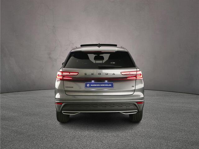 Skoda Kodiaq Sportline Business 1.5 TSI PHEV 204pk DSG Automaat Trekhaak, Panoramadak, Verwarmde voorruit, CANTON audio, Adaptive cruiese control, Achteruitrijcamera