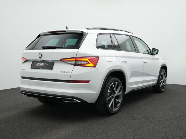 Skoda Kodiaq 7 pers. 2.0 TSI 180 pk DSG 4x4 Sportline | Panoramadak | Trekhaak | Adaptief onderstel | Standkachel | 360 camera | Canton