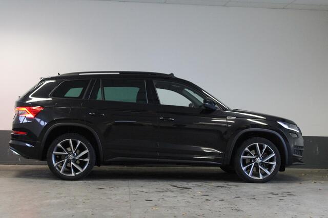 Skoda Kodiaq 2.0 TSI 4x4 Sportline Business 7p. Panorama - LED - Trekhaak